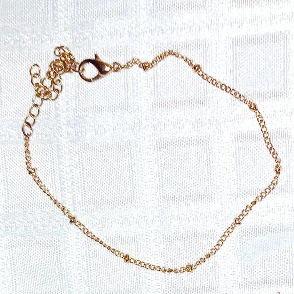 LOT OF FASHION JEWELRY - Picture 4 of 8